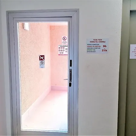 Apartment 3166 Dallas I Esc. A 2a, Zona Tranquila, Con Pies En El Agua. Situado En Pleno Camino De Ronda Por El Que Dando Un Paseo Llegara A Playas Salvajes De Roses. Parking. - Es-258-98 *